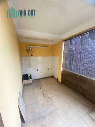 GẦN PHỐ, NHÀ ĐẸP Ở LUÔN, SÂN THOÁNG – 5 tầng Thuốc Bắc 19m chỉ 3.15 tỷ