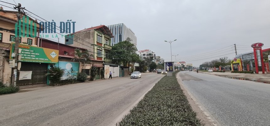 Bán nhà thị trấn Hương Canh (mặt QL2) 179m2, mặt tiền 14m, miễn TG