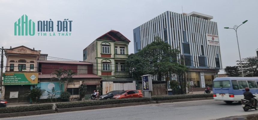 Bán nhà thị trấn Hương Canh (mặt QL2) 179m2, mặt tiền 14m, miễn TG