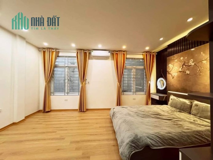 Bán nhà ngõ Hoa Bằng, Cầu Giấy 35.8m2 4PN, 5 tầng, giá 3.45 tỷ, MT 3m