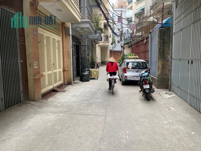 Bán nhà ngõ Trung Kính nhỏ, Cầu Giấy 33m2 giá 3.25 tỷ, 4 tầng, 3PN, MT 3m
