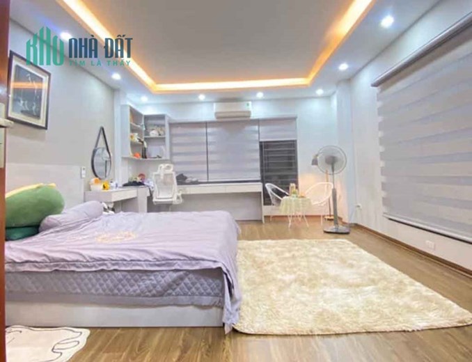 Bán nhà ngõ phố Âu Cơ, Tây Hồ 36m2 giá 3.25 tỷ, 5 tầng, 4PN, MT 3m