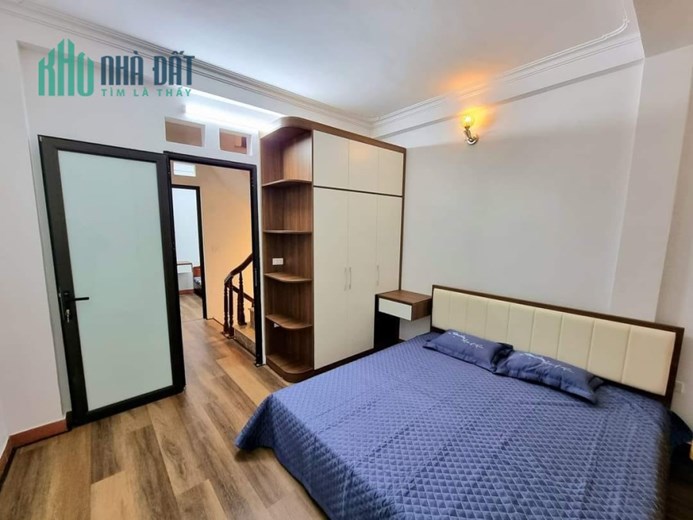Bán nhà ngõ Lạc Long Quân, Tây Hồ 33m2 giá 3.15 tỷ, 4 tầng, 3PN, MT 3m