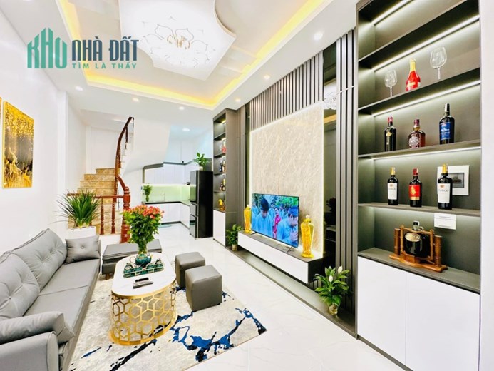 Bán nhà ngõ Thụy Khuê, Tây Hồ 39m2 giá 3.65 tỷ, 5 tầng, 4PN, MT 3m