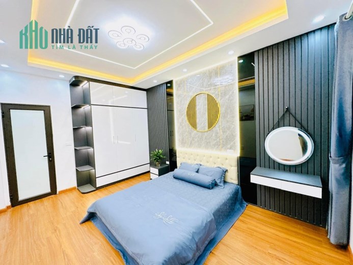 Bán nhà ngõ Thụy Khuê, Tây Hồ 39m2 giá 3.65 tỷ, 5 tầng, 4PN, MT 3m