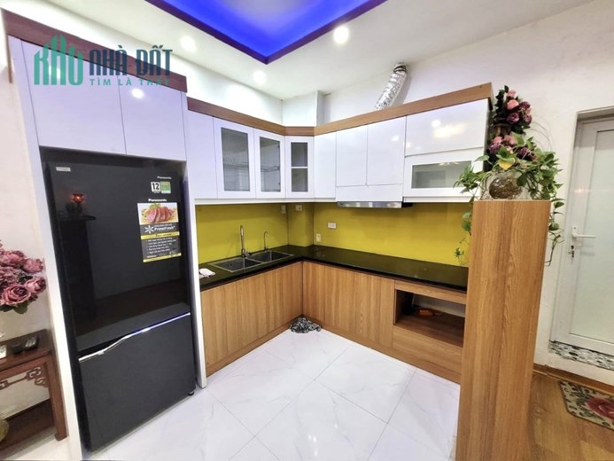Bán nhà trong ngõ Láng Hạ, Đống Đa 32m2 giá 3.25 tỷ, 4 tầng, 3PN, MT 3m