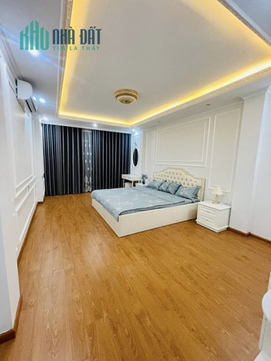 Bán nhà ngõ Chủa Bộc, Đống Đa 31m2 giá 3.25 tỷ, 4 tầng, 3PN, MT 3.2m