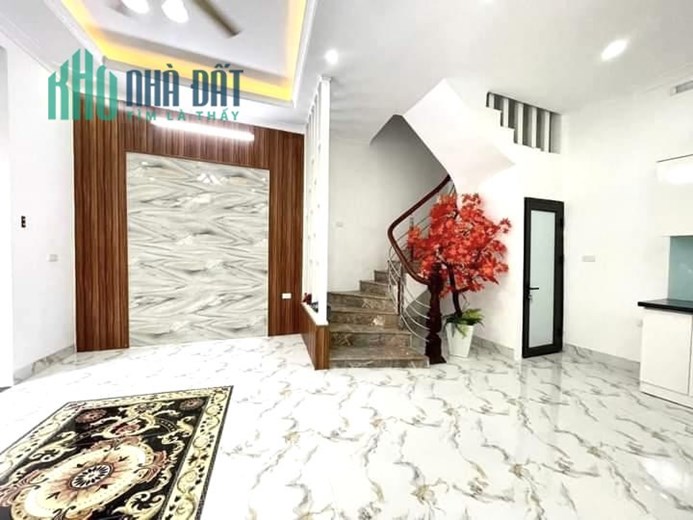 Bán nhà ngõ Thái Thịnh, Đống Đa 34m2 giá 3.65 tỷ, 5 tầng, 4PN, MT 3.4m