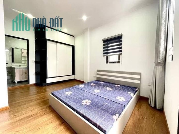 Bán nhà ngõ Thái Thịnh, Đống Đa 34m2 giá 3.65 tỷ, 5 tầng, 4PN, MT 3.4m