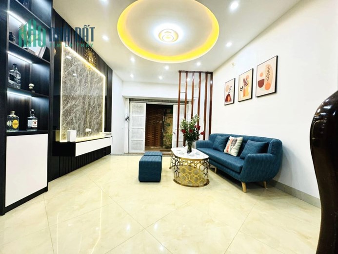 Bán nhà ngõ Thái Thịnh, Đống Đa 34m2 giá 3.65 tỷ, 5 tầng, 4PN, MT 3.4m
