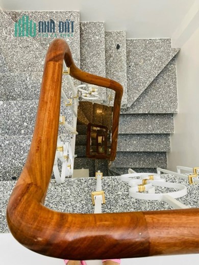 Bán nhà ngõ Nguyễn Ngọc Nại, Thanh Xuân 34m2 giá 3.35 tỷ, 5 tầng, 4PN, MT 3.6m