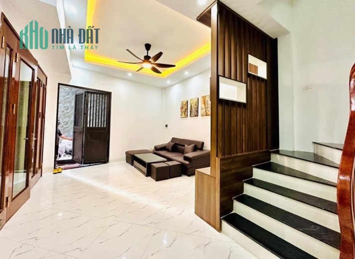 Bán nhà ngõ Khương Hạ, Thanh Xuân 36m2 giá 3.25 tỷ, 5 tầng, 4PN, MT 3m