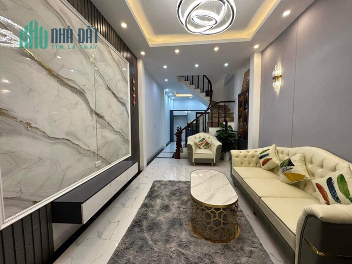 Bán nhà ngõ Minh Khai, Hai Bà Trưng 36m2 giá 3.25 tỷ, 5 tầng, 4PN, MT 3m