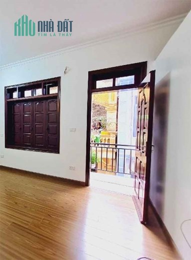 Bán nhà ngõ Thanh Nhàn, Hai Bà Trưng 30m2 giá 3.05 tỷ, 4 tầng, 3PN, MT 3m