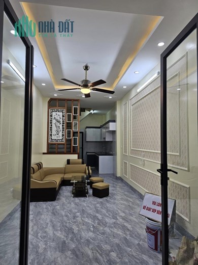Bán nhà ngõ Mai Động, Hoàng Mai 38m2 giá 3.65 tỷ, 5 tầng, 4PN, MT 3m