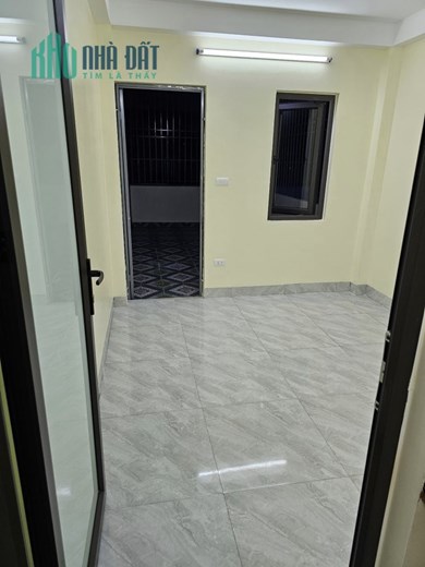 Bán nhà ngõ Mai Động, Hoàng Mai 38m2 giá 3.65 tỷ, 5 tầng, 4PN, MT 3m