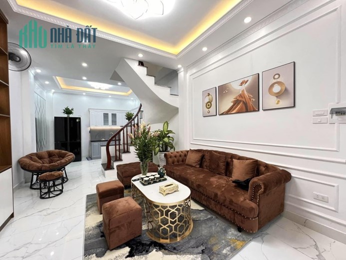 Bán nhà ngõ Trương Định, Hoàng Mai 34m2 giá 3.25 tỷ, 4.5 tầng, 3PN, MT 3m