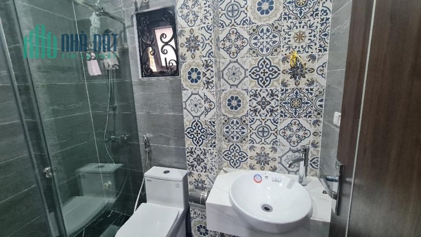 Bán nhà ngõ Định Công Hạ, Hoàng Mai 33m2 giá 3.35 tỷ, 5 tầng, 4PN, MT 3m