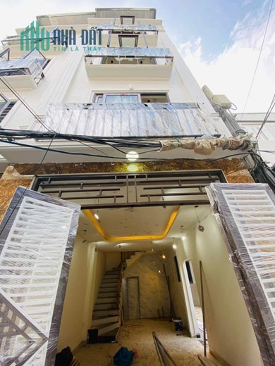 Bán nhà ngõ Hoàng Mai, Q.Hoàng Mai 37m2 giá 3.75 tỷ, 5 tầng, 4PN, MT 3m