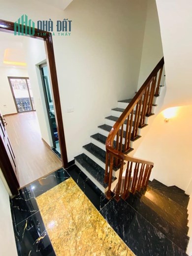Bán nhà ngõ Hoàng Mai, Q.Hoàng Mai 37m2 giá 3.75 tỷ, 5 tầng, 4PN, MT 3m