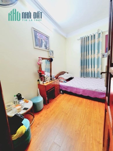 Bán nhà ngõ Đê La Thành, Ba Đình 33m2 giá 3.45 tỷ, 4 tầng, 3PN, MT 3m