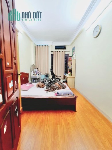 Bán nhà ngõ Đê La Thành, Ba Đình 33m2 giá 3.45 tỷ, 4 tầng, 3PN, MT 3m