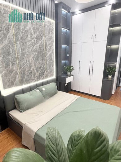 Bán nhà ngõ Hoàng Hoa Thám, Ba Đình 36m2 giá 3.65 tỷ, 5 tầng, 4PN, MT 3m
