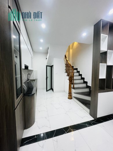 Bán nhà ngõ Đội Cấn, Ba Đình 36m2 giá 3.95 tỷ, 5 tầng, 4PN, MT 3m