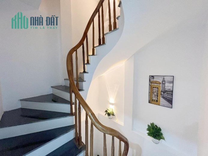 Bán nhà ngõ Phạm Hùng, Nam Từ Liêm 42m2 giá 4.15 tỷ, 5 tầng, 4PN, MT 3m