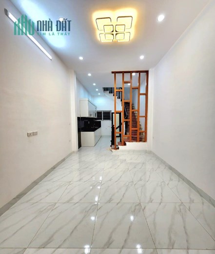 Bán nhà ngõ Cát Linh, Đống Đa 42m2 giá 4.65 tỷ, 5 tầng, 4PN, MT 3m