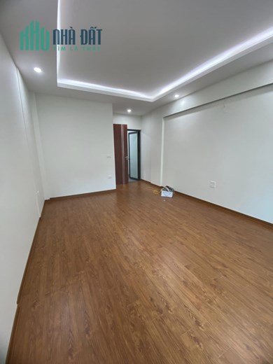 Bán nhà ngõ Pháo Đài Láng, Đống Đa 42m2 giá 4.55 tỷ, 5 tầng, 4PN, MT 3m