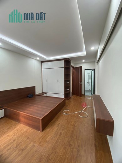 Bán nhà ngõ Pháo Đài Láng, Đống Đa 42m2 giá 4.55 tỷ, 5 tầng, 4PN, MT 3m