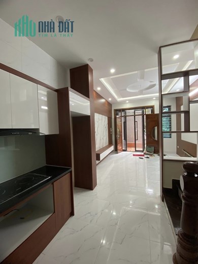 Bán nhà ngõ Pháo Đài Láng, Đống Đa 42m2 giá 4.55 tỷ, 5 tầng, 4PN, MT 3m