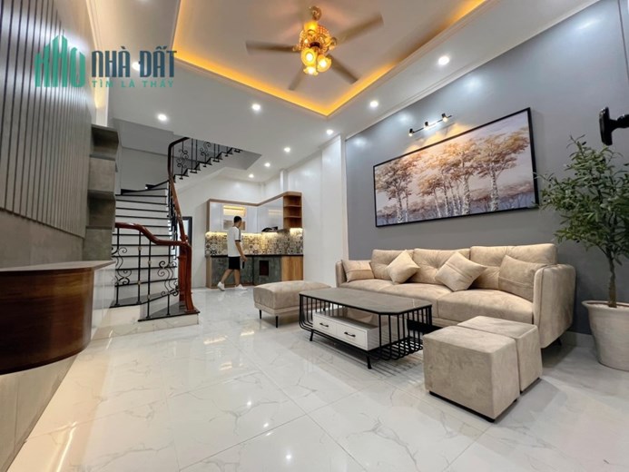 Bán nhà ngõ Trường Chinh, Đống Đa 48m2 giá 4.75 tỷ, 5 tầng, 4PN, MT 4m