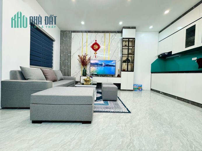Bán nhà ngõ Hoàng Văn Thái, Thanh Xuân 48m2 giá 4.95 tỷ, 5 tầng, 4PN, MT 4m