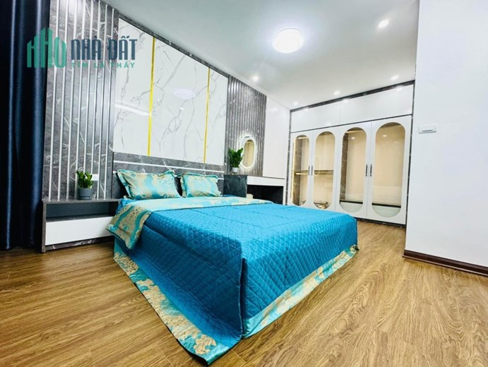 Bán nhà ngõ Hoàng Văn Thái, Thanh Xuân 48m2 giá 4.95 tỷ, 5 tầng, 4PN, MT 4m