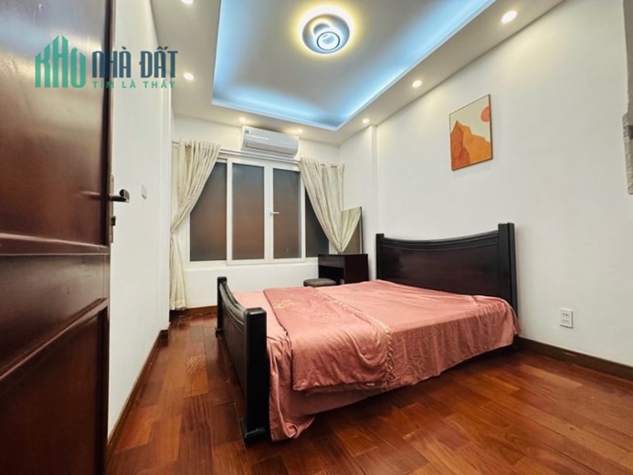 Bán nhà ngõ Bạch Mai, Hai Bà Trưng 42m2 giá 4.45 tỷ, 5 tầng, 4PN, MT 3m