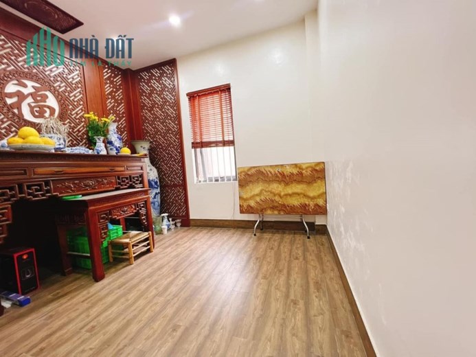 Bán nhà ngõ Đại Cồ Việt, Hai Bà Trưng 42m2 giá 4.25 tỷ, 5 tầng, 4PN, MT 3m