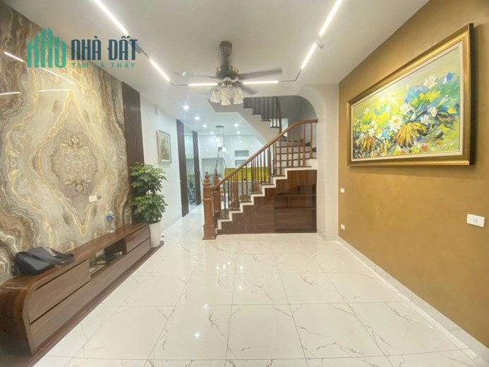 Bán nhà ngõ Giải Phòng, Hoàng mai 48m2 giá 4.95 tỷ, 5 tầng, 4PN, MT 4m