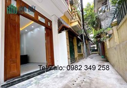 Bán nhà ngõ Núi Trúc, Ba Đình 40m2 giá 4.35 tỷ, 5 tầng, 4PN, MT 4m