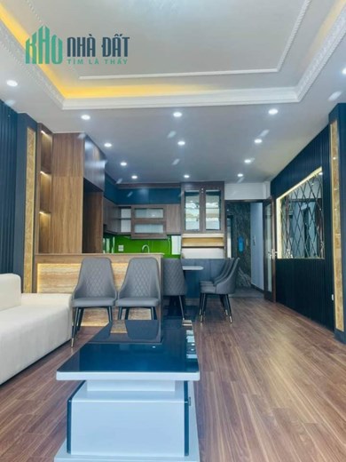 Bán nhà ngõ Huỳnh Thúc Kháng, Ba Đình 42m2 giá 4.85 tỷ, 5 tầng, 4PN, MT 3m