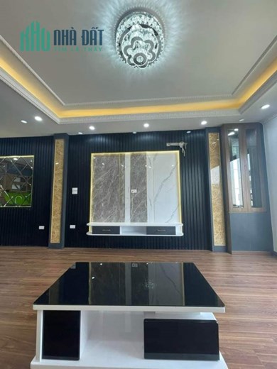 Bán nhà ngõ Huỳnh Thúc Kháng, Ba Đình 42m2 giá 4.85 tỷ, 5 tầng, 4PN, MT 3m