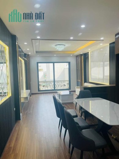 Bán nhà ngõ Huỳnh Thúc Kháng, Ba Đình 42m2 giá 4.85 tỷ, 5 tầng, 4PN, MT 3m