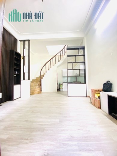 Tôi bán căn nhà Phố Đại La 3 Phòng ngủ, Sát Phố, Trung Tâm Quận Hai Bà TRưng, Kinh doanh online
