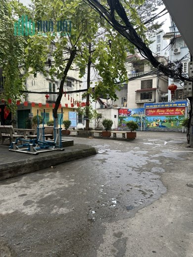 Bán nhà ngõ 28 Ông Ích Khiêm, 57.9M, 5 tầng, 13.2 Tỷ, Rộng Thoáng, Có Sân, Ở Luôn