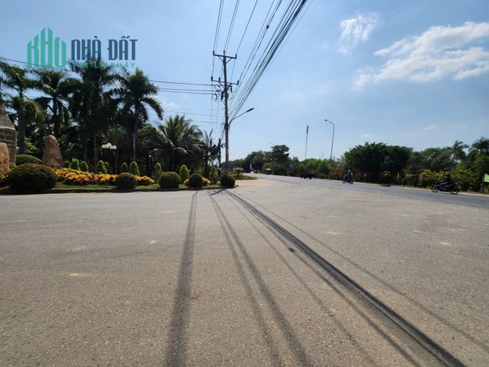 BÁN XƯỞNG SẢN XUẤT MỚI 3052M2 KCN ĐỨC HÒA 3 HUYỆN ĐỨC HÒA LONG AN.