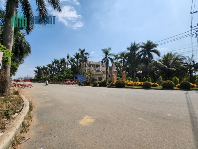 BÁN XƯỞNG SẢN XUẤT MỚI 3052M2 KCN ĐỨC HÒA 3 HUYỆN ĐỨC HÒA LONG AN.