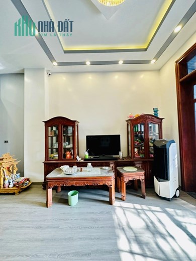 NHÀ ĐẸP - KINH DOANH - GARA Ô TÔ –Phố Tam Khương- Quận Đống Đa DT 55M2, MT4.9m. Giá Bán 11.8 tỷ