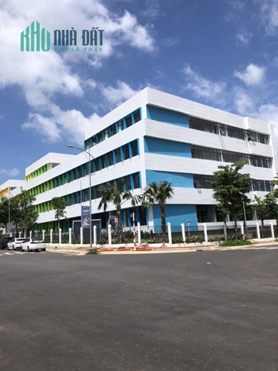 Cần bán nền B20 tại Gem Sky World, có sổ Hồng sang tên ngay, xây dựng liền
