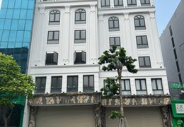 Bán Tòa Khách Sạn 3 Sao 62 Phòng Mặt Phố Miếu Đầm, Đang Cho Thuê 25000USD/th. Giá 240 TỶ